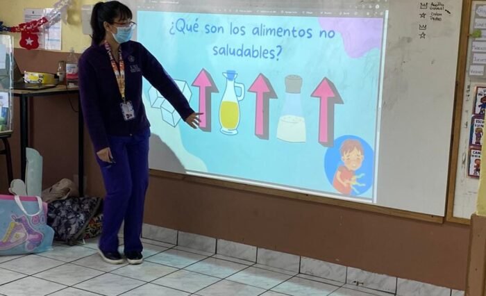 Jugando aprendo a comer